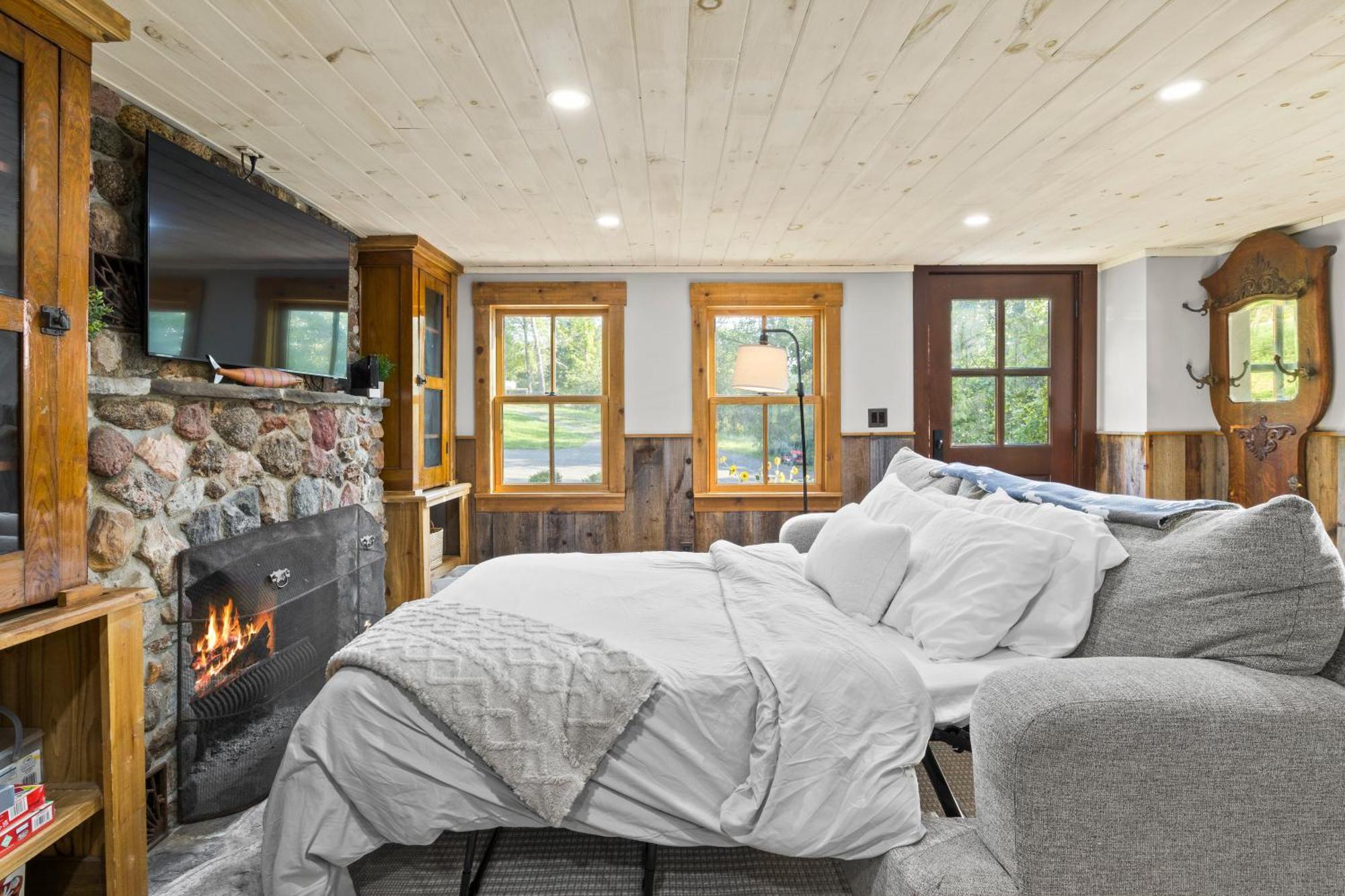 Cozy Two Bedroom Home On Canandaigua Lake Rushville Extérieur photo